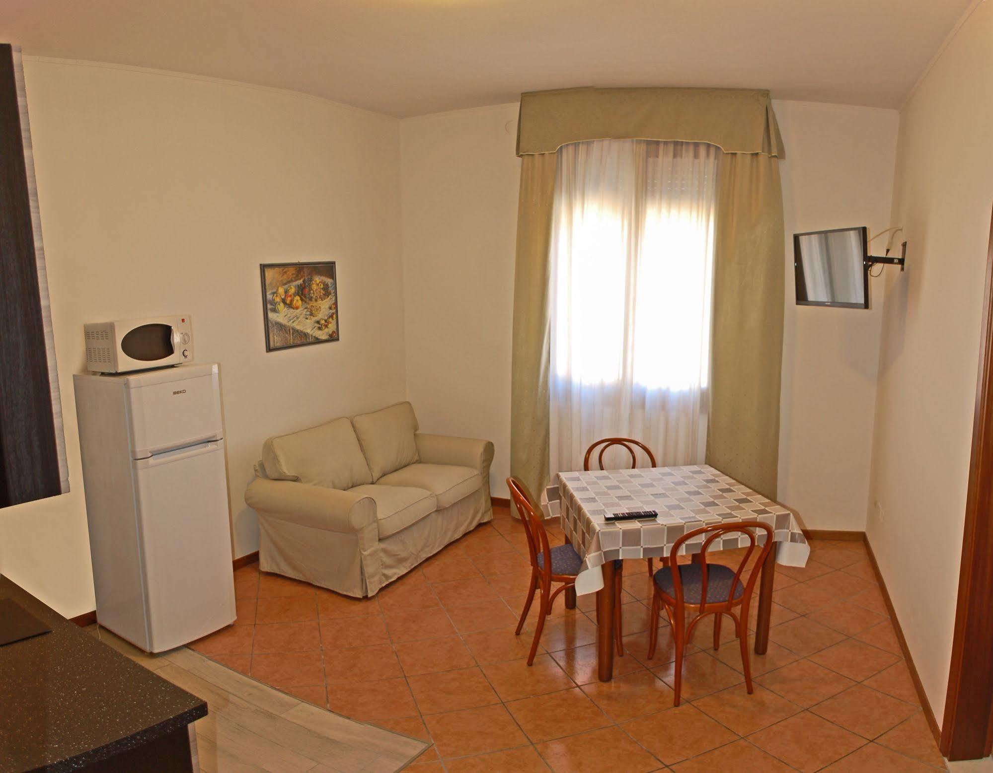 Residence Piccola Oasi ノヴェンタ エクステリア 写真