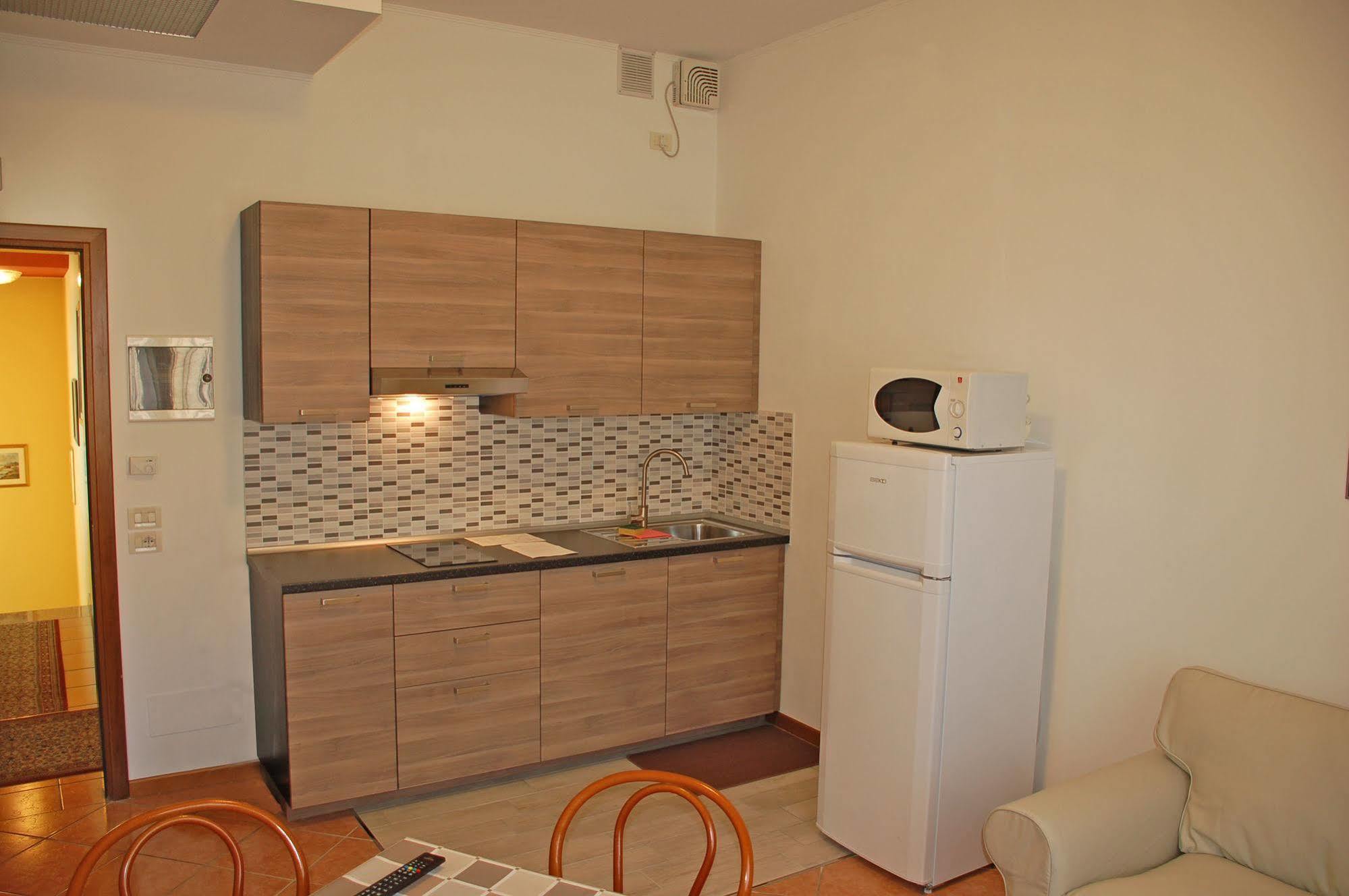 Residence Piccola Oasi ノヴェンタ エクステリア 写真
