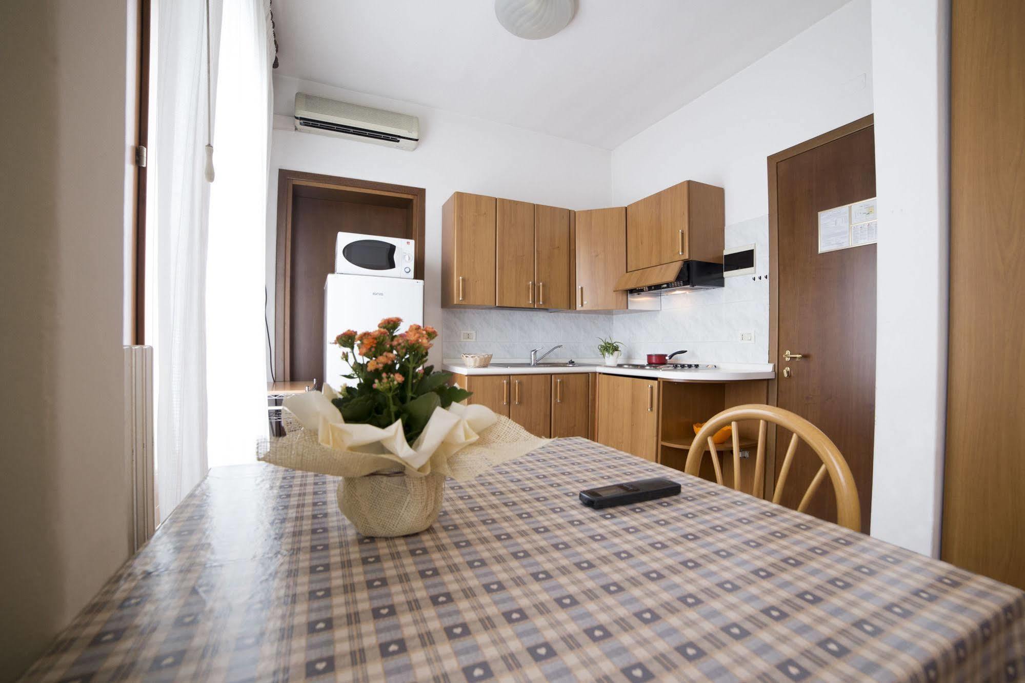 Residence Piccola Oasi ノヴェンタ エクステリア 写真
