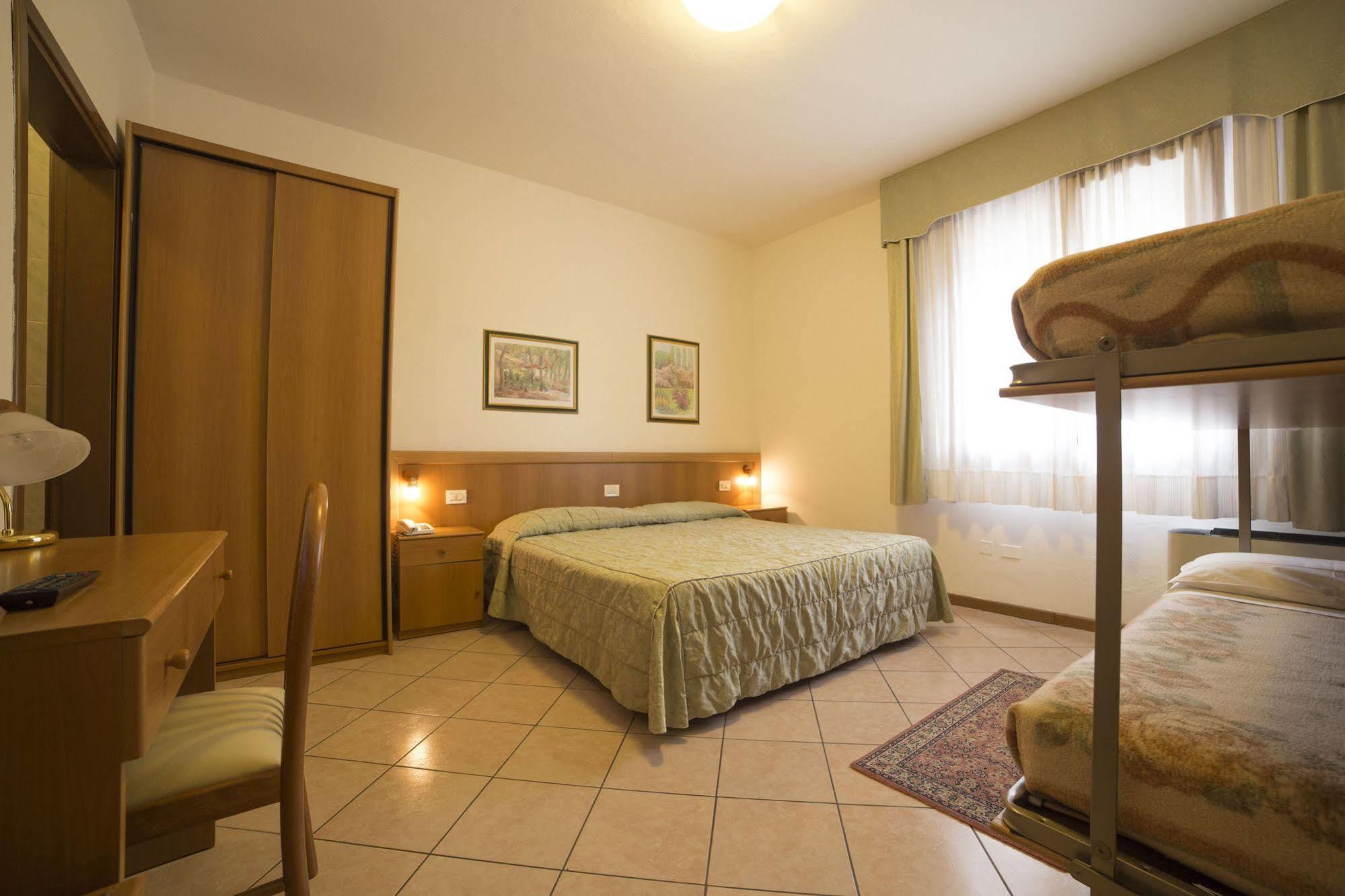 Residence Piccola Oasi ノヴェンタ エクステリア 写真