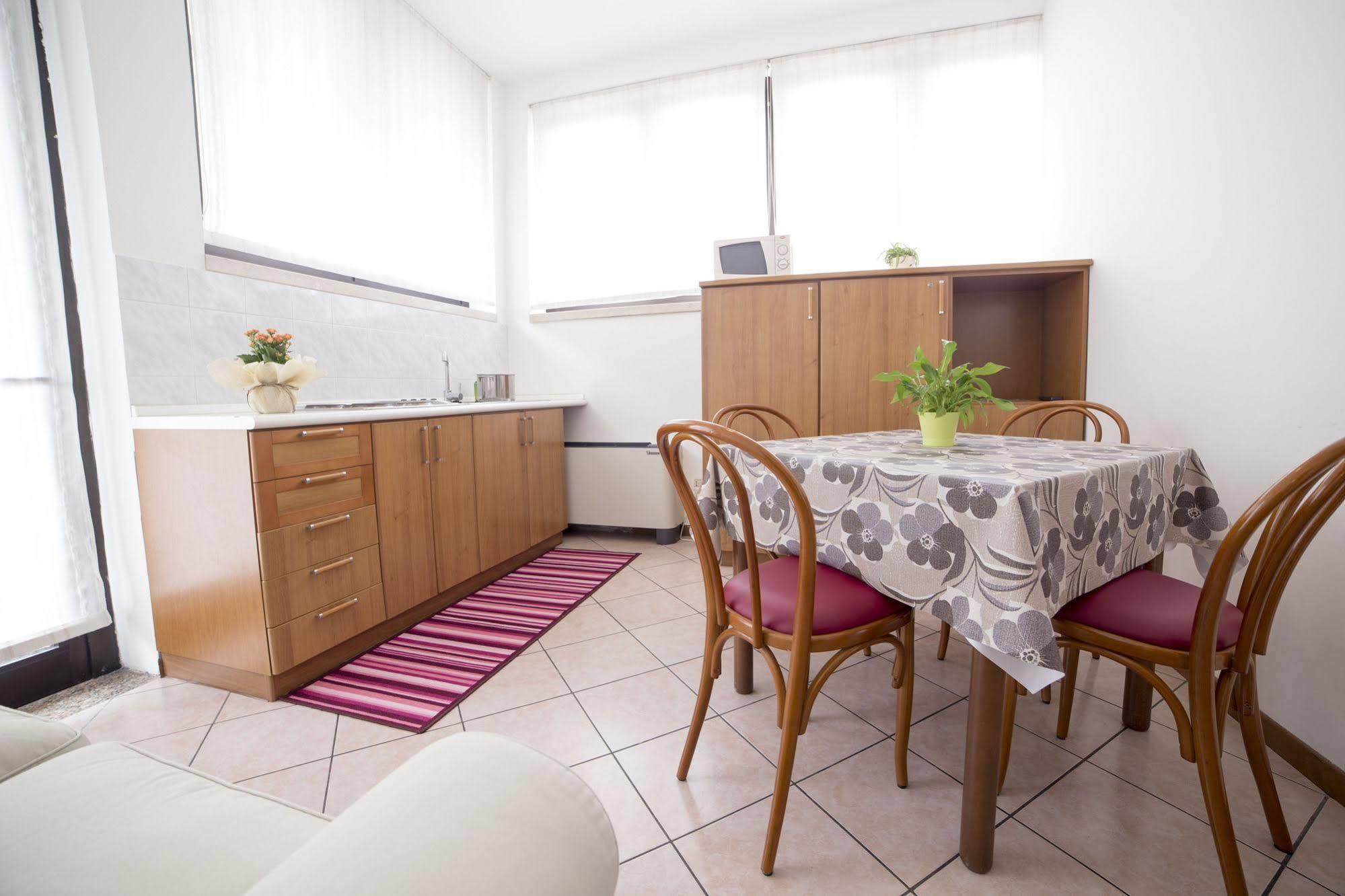 Residence Piccola Oasi ノヴェンタ エクステリア 写真
